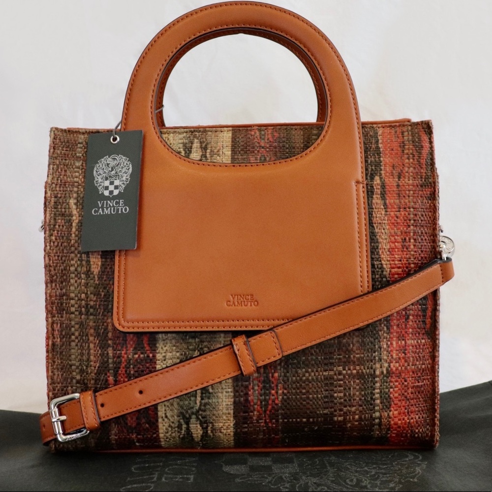 Vince Camuto Small Beck Tote 👜